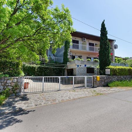 Apartments And Room Luka Klenovica Exterior photo