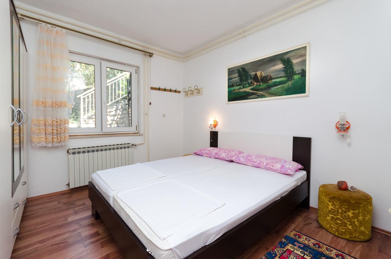Apartments And Room Luka Klenovica Exterior photo